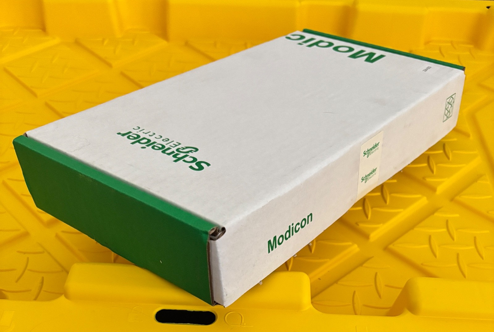 Schneider Electric Quantum 140CRA31200 Ethernet RIO Drop Adaptor New Sealed Box
