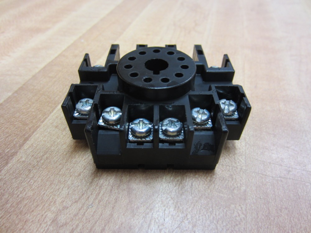 Allen Bradley 700-HN126 Relay Socket 700HN126 Black