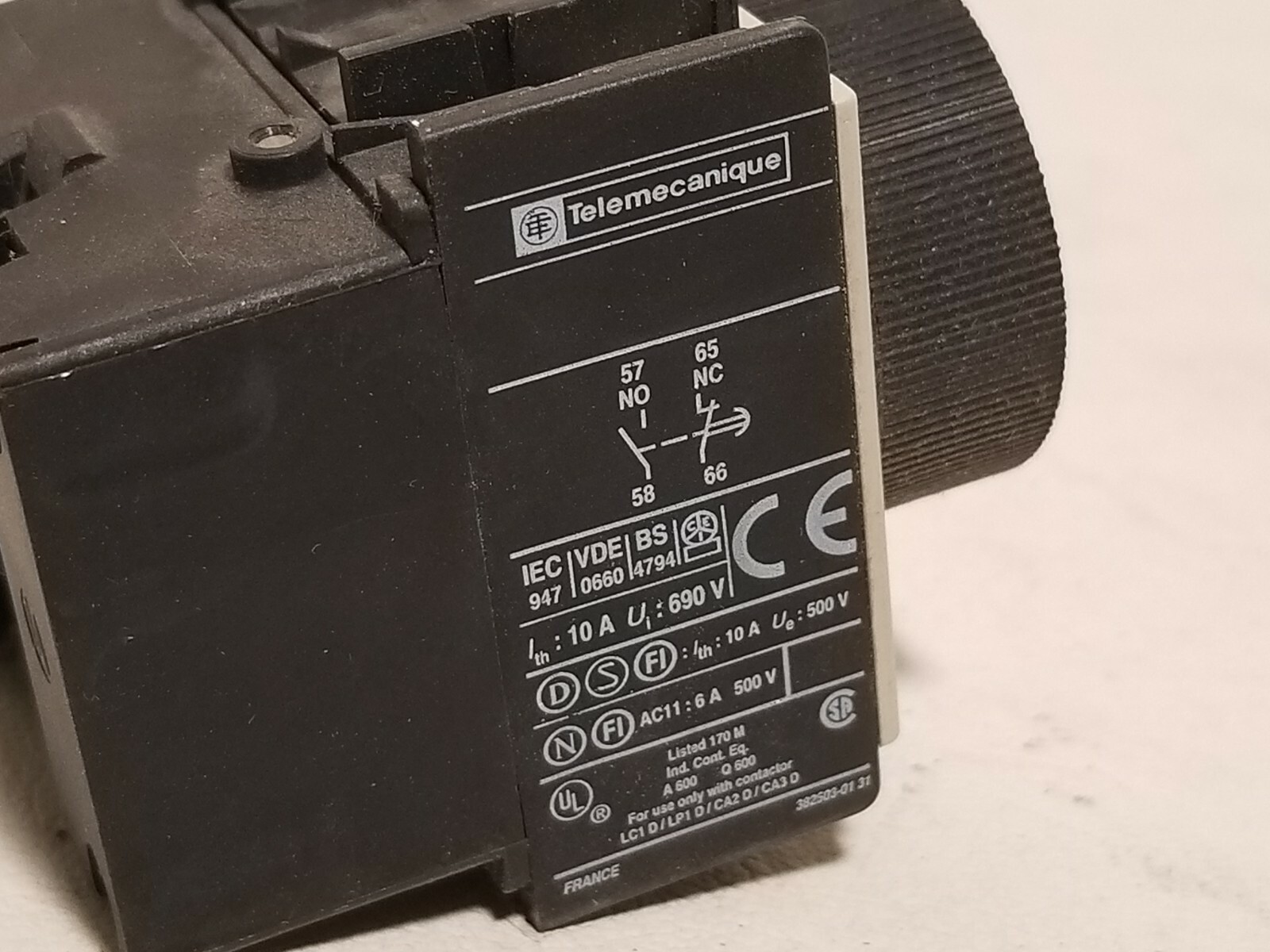 Telemecanique LA3DR4 Industrial Control System Off Delay Contact Block