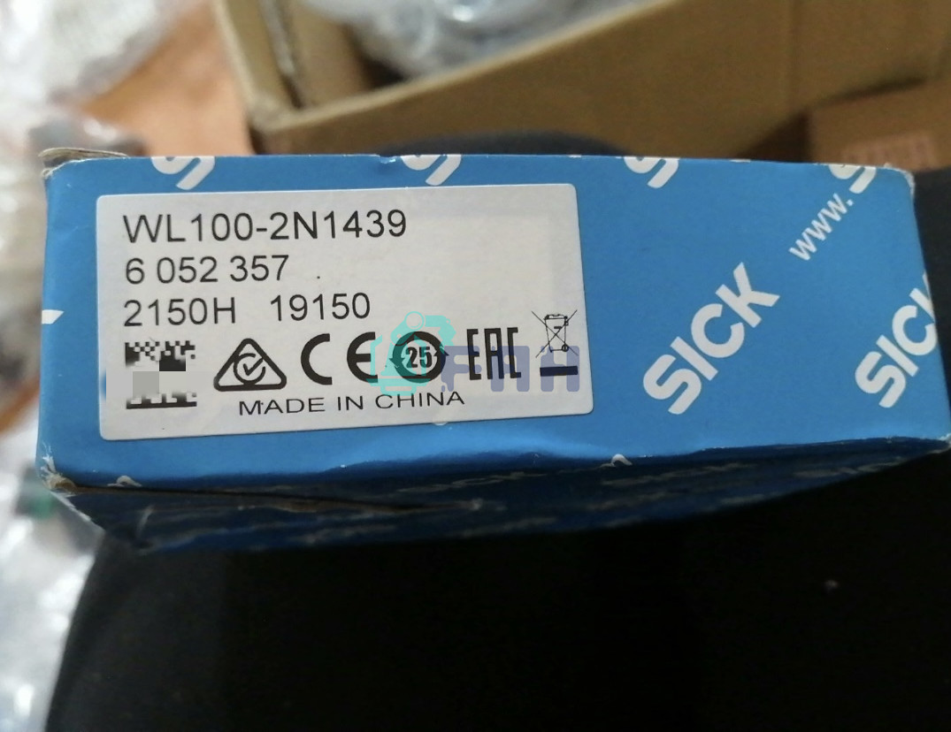 1pc SICK WL100-N1439 new Optical switche