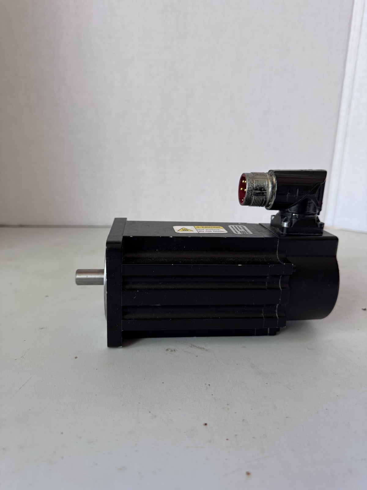 VPL-A0752E-PK12AA New AB Kinetix VP Low Inertia Servo Motor ITEM #4