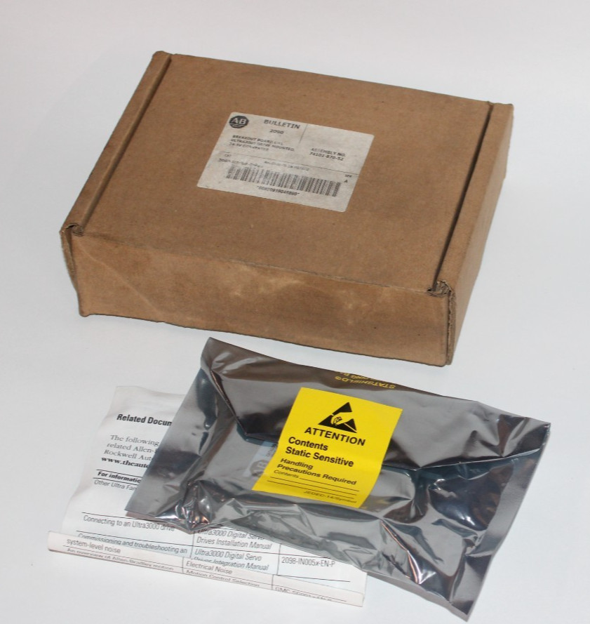 NEW SEALED Allen Bradley 2090-U3CBB-DM44 /A Control Interface Breakout Board