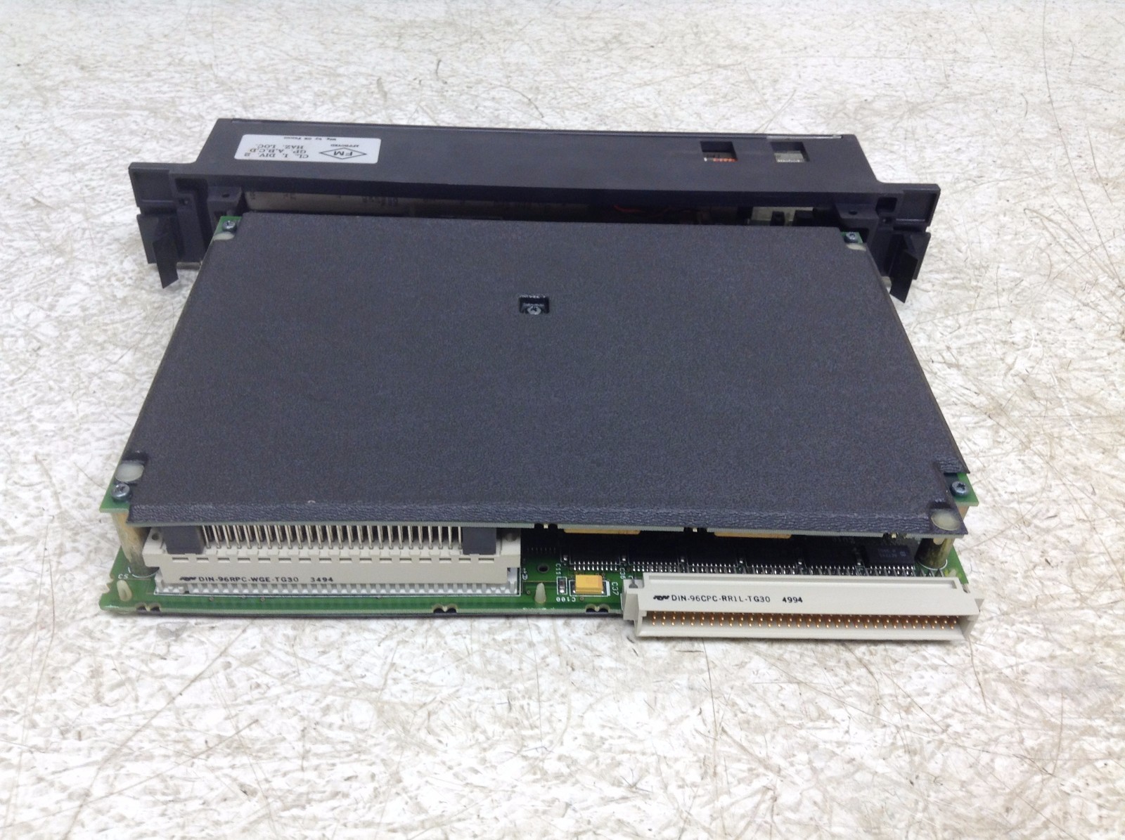 GE Fanuc IC697CSE784-JB State Logic CPU w/ 512K Memory IC697CSE784JB 90-70