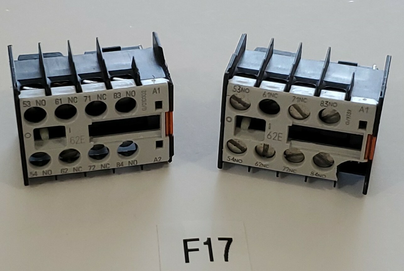 *PREOWNED* LOT OF 2 SIEMENS Auxiliary Switch Blocks 2NO+2NC contact + Warranty!