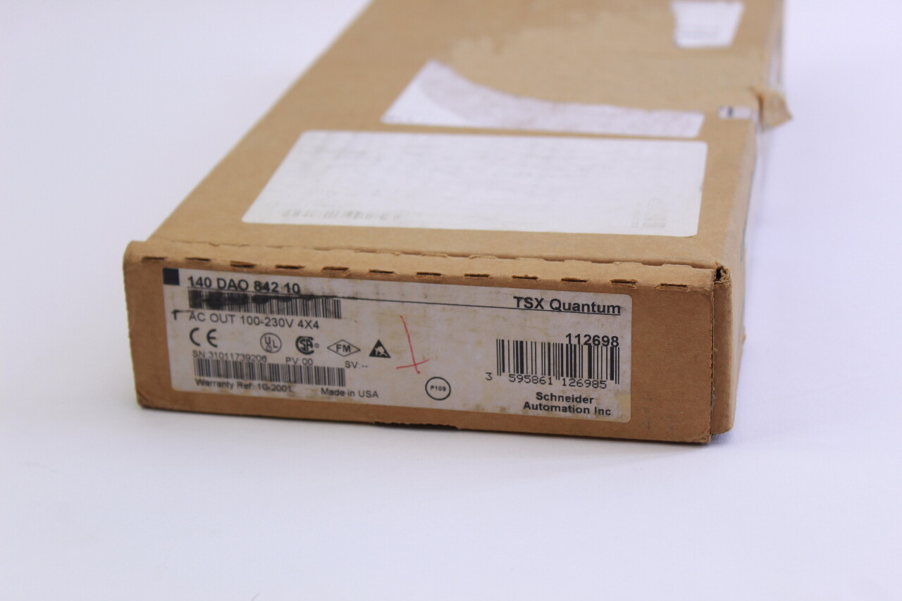 Modicon Schneider 140DAO84210 AC OUT 100-230V New In Sealed Box