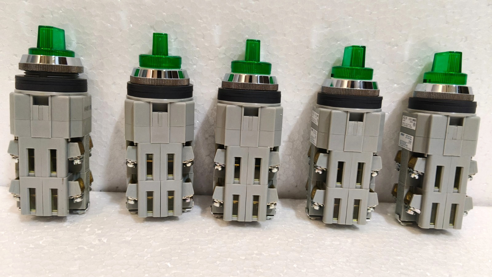 IDEC ASLN 332222DNG ILLUMINATED SELECTOR SWITCH| LOT OF -5 | 24V LED 2NO 2NC