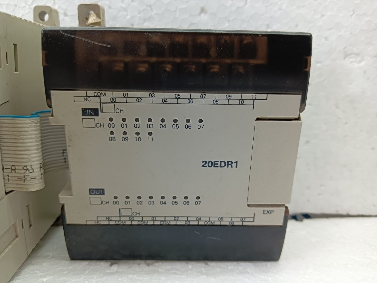 Omron PLC Controller CPM2A-40CDR-A & Expansion I/O Module CPM1A-20EDR1