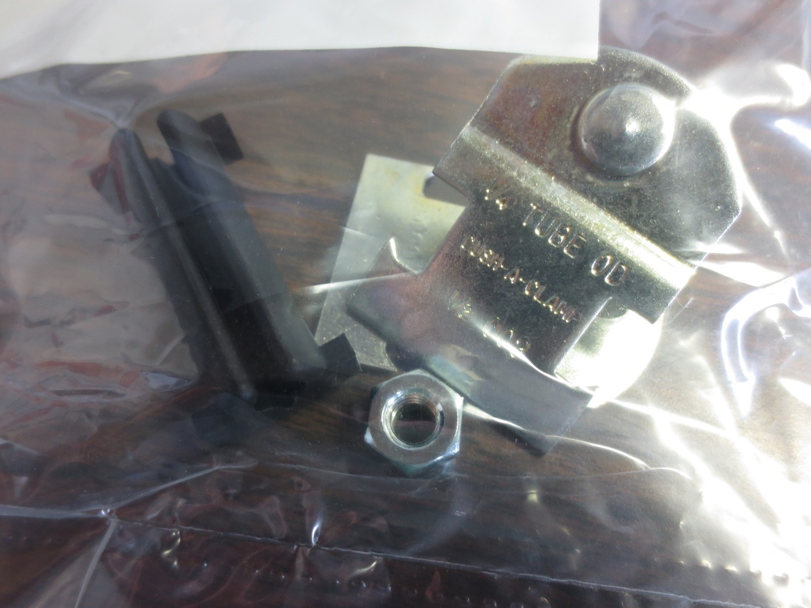 POWER-STRUT CUSH-A-CLAMP PS 004T EG – 1/4″ – NEW SURPLUS – EACH