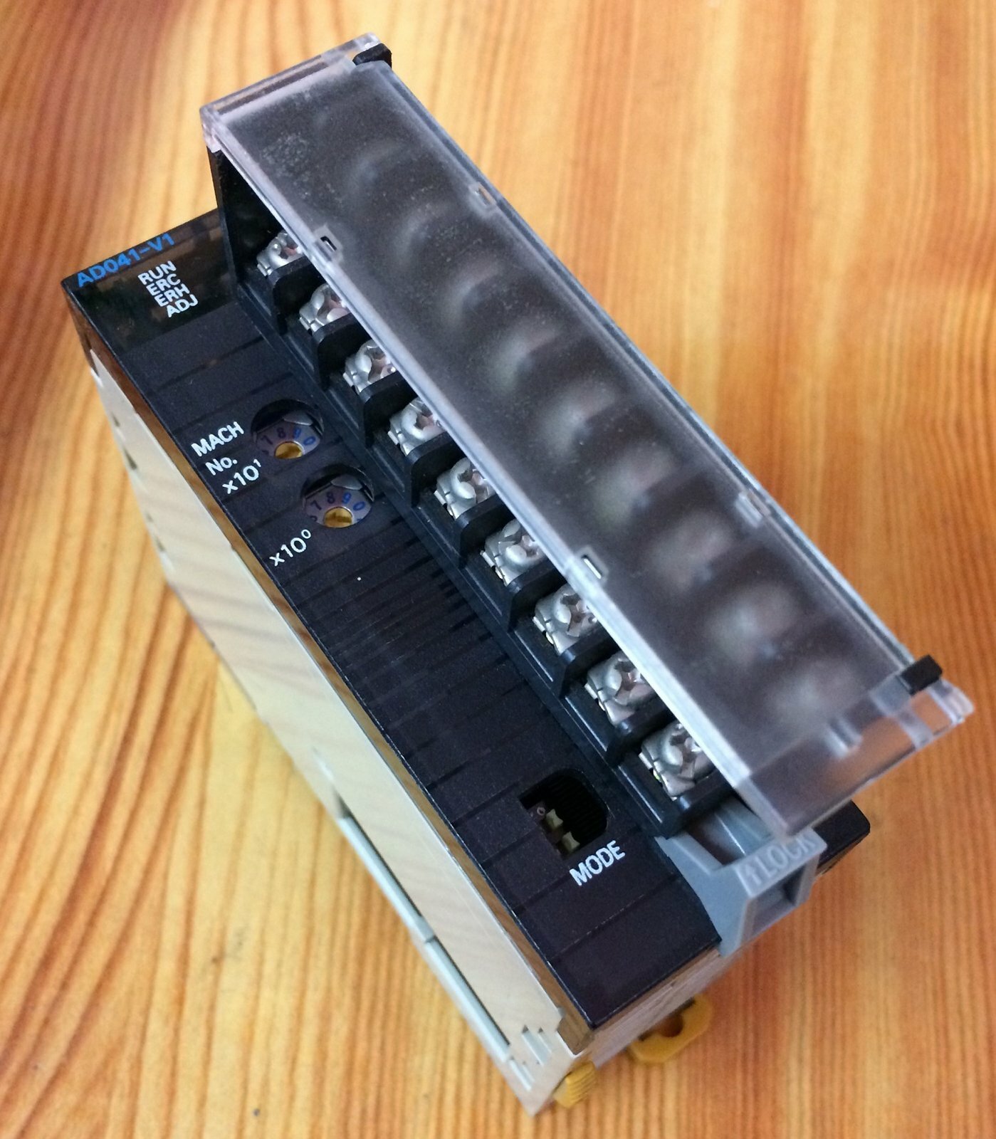 1PC USED OMRON CJ series PLC programmable controller module CJ1W-AD041-V1#XR