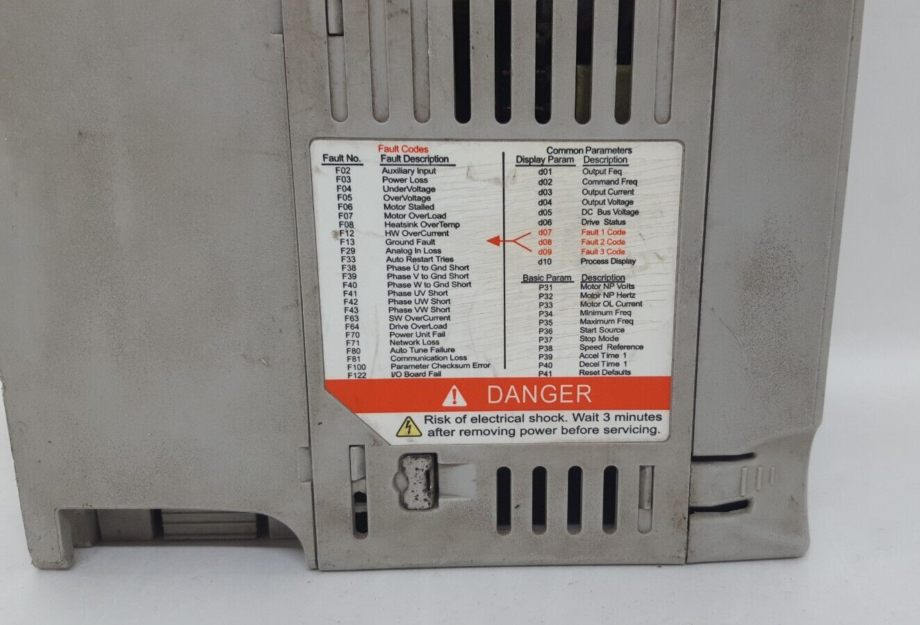 ALLEN BRADLEY 22B-D2P3N104 POWERFLEX 40 AC DRIVE 0.75KW/1.0 HP SERIES A