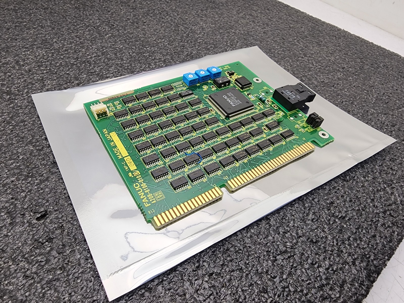 Fanuc A20B-8100-010 ISA Fiber Optic Communication PC Board