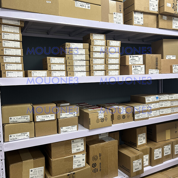 1762-L40AWAR New Sealed Allen-Bradley PLC controller Free Shipping