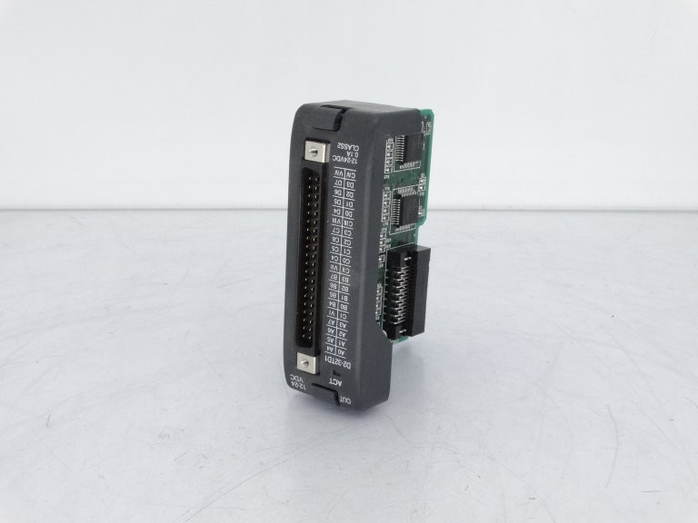 AUTOMATION DIRECT D2-32TD1 PLC MODULE