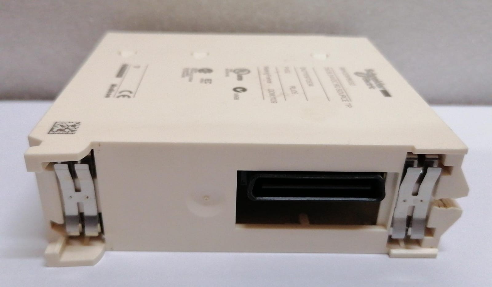 SCHNEIDER ELECTRIC BMXDDM16022 ,MODICON DIG 24VDC 8Q SOURCE – NEW NO BOX