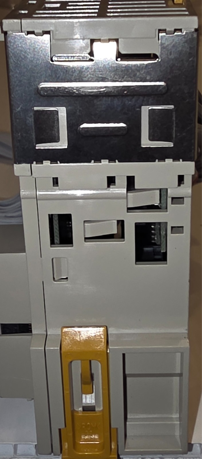 Omron CJ1W-OD262 Digital Output Module With Free Terminal Cables