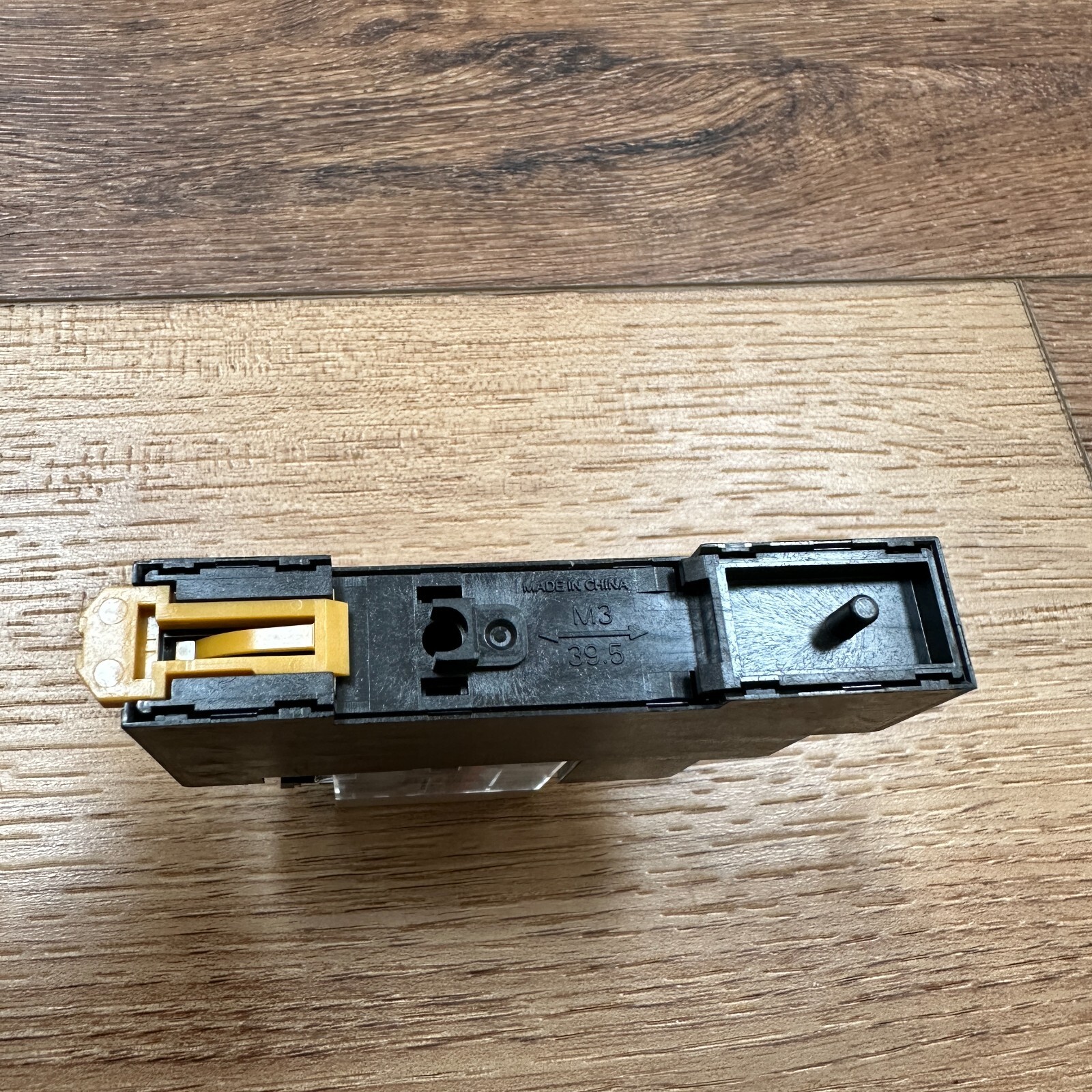 OMRON G2R-1-S-DC24(S) General Purpose Relay 24VDC 10A 5Pins & Relay Base
