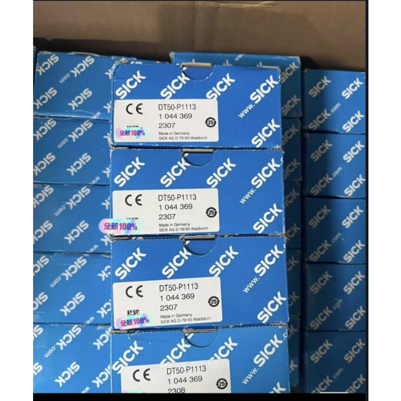 SICK DT50-P1113 1044369 Sensor DT50-P1113 1044369 New in Box in Stock