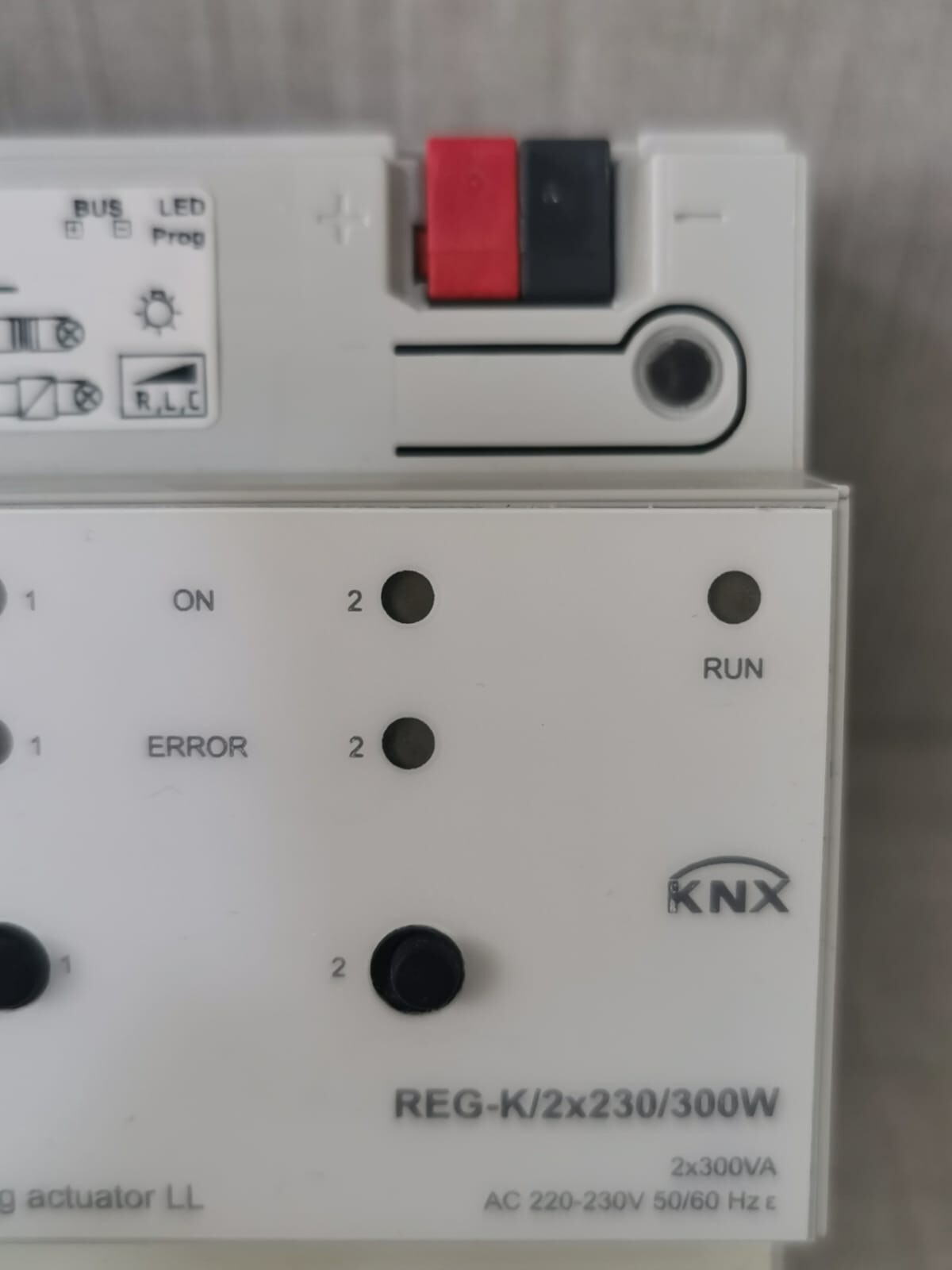 SCHNEIDER ELECTRIC MTN6710-0002 KNX UNIVERSAL DIMMING ACTUATOR -NEW WITH OLD BOX