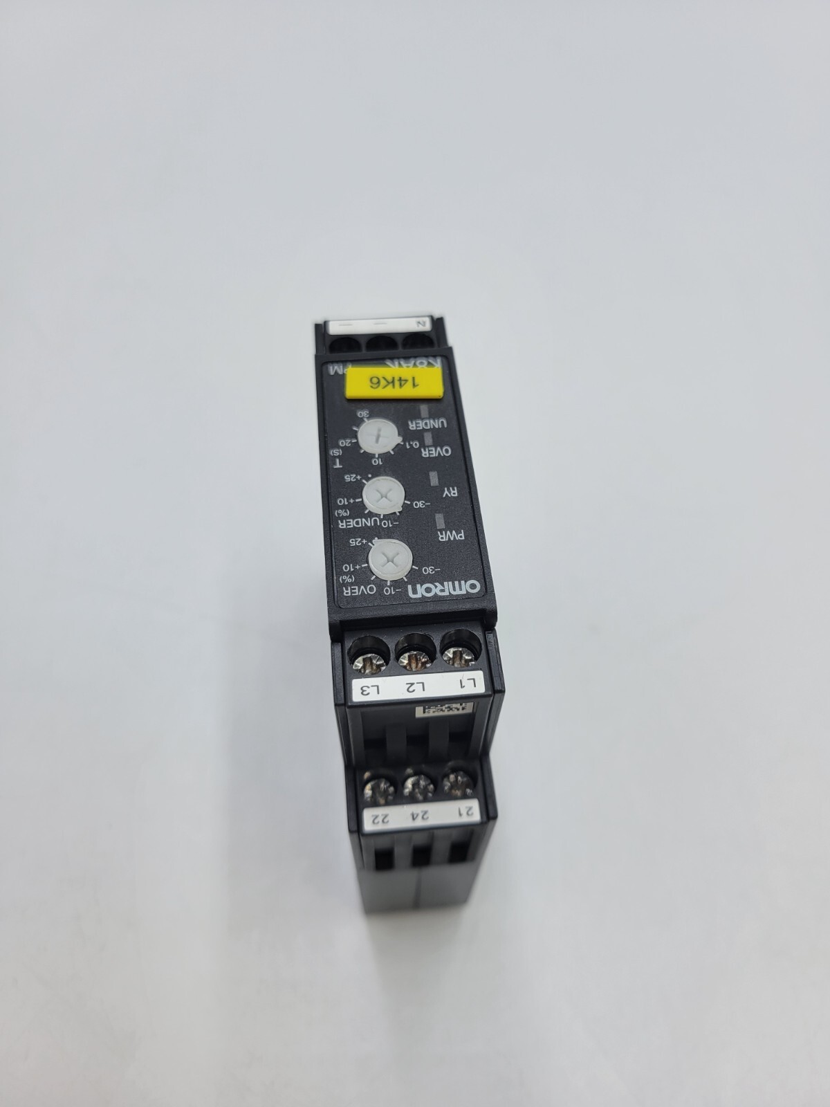 Omron K8AK-PM2 Measuring & Monitoring Relay 4.4VA 3PH 380-480VAC 5A 250VAC/30VDC