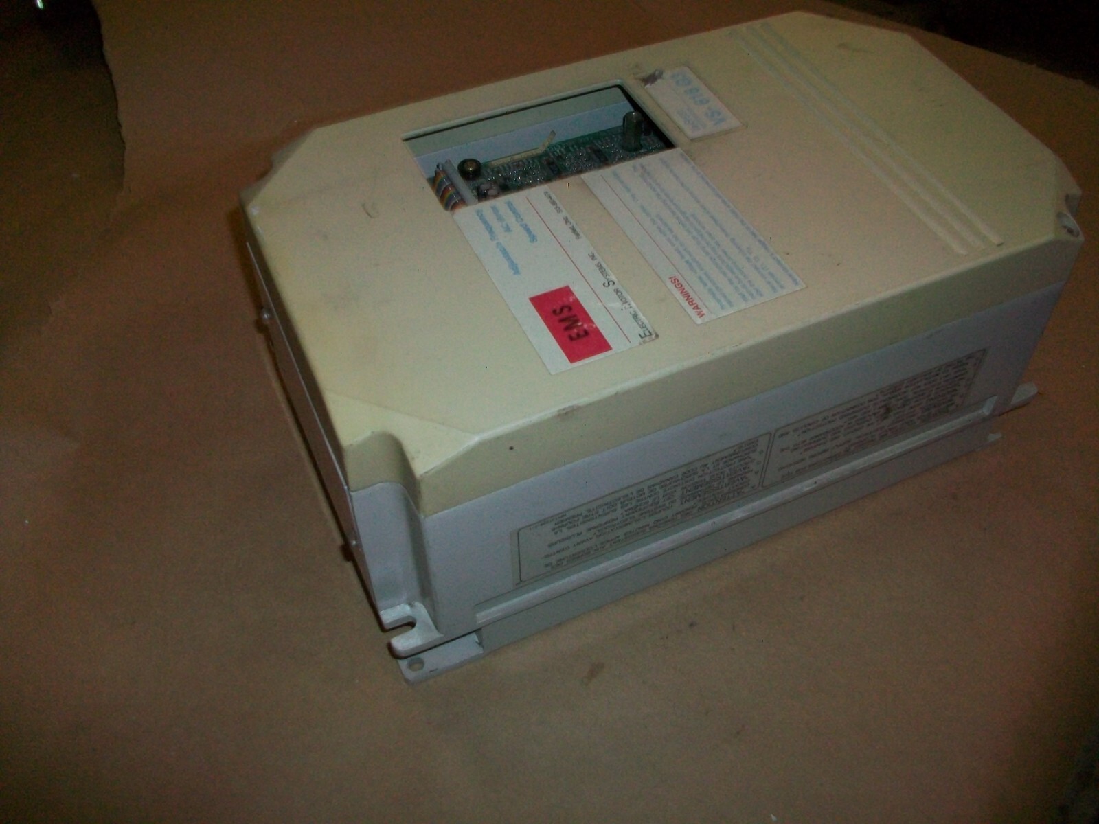 YASKAWA ELECTRIC/ EMS CIMR-G3U40P7 3 Phase 380-460V Input USED