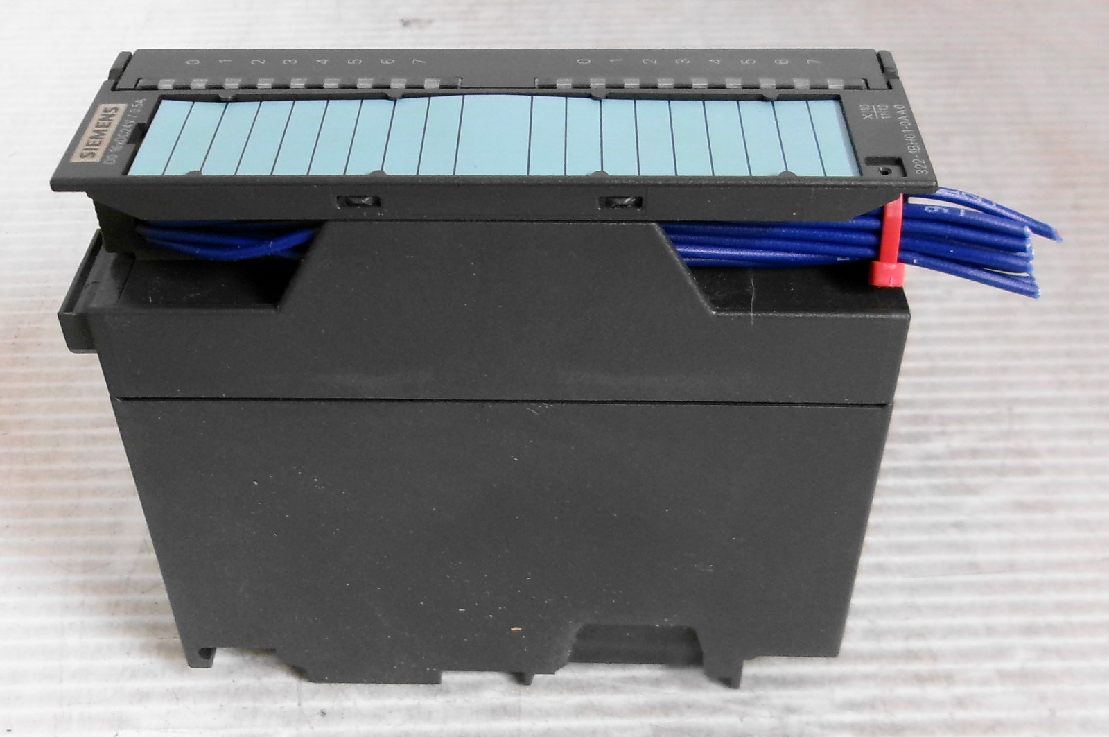 Siemens 6ES7 322-1BH01-0AA0 Digital Output Module 16X24VDC/0.5A (USA SELLER)