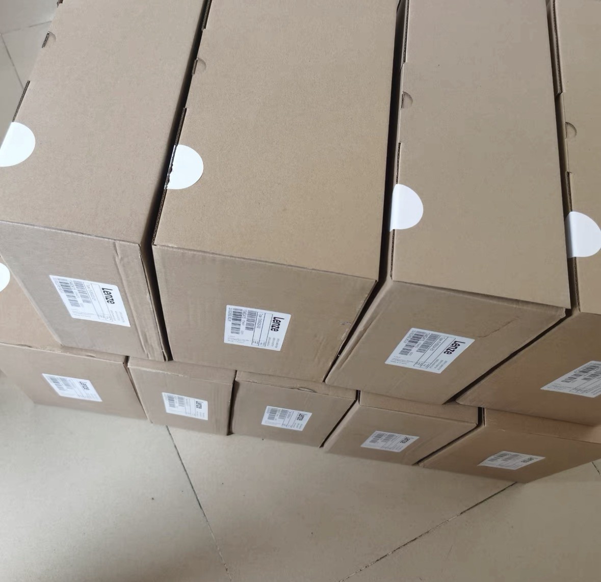 EVS9321EPV004 New Lenze EVS9321EPV004