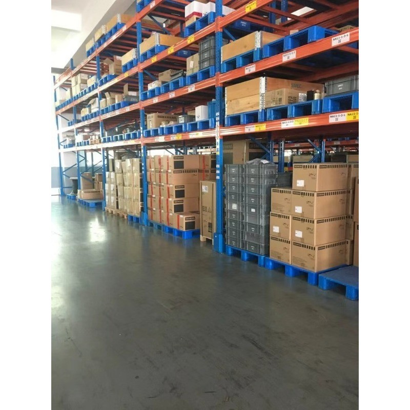 1 PC New Schneider Electric XCKM121 XCK-M121 ZCK-D21 Telemecanique Fast Shipping
