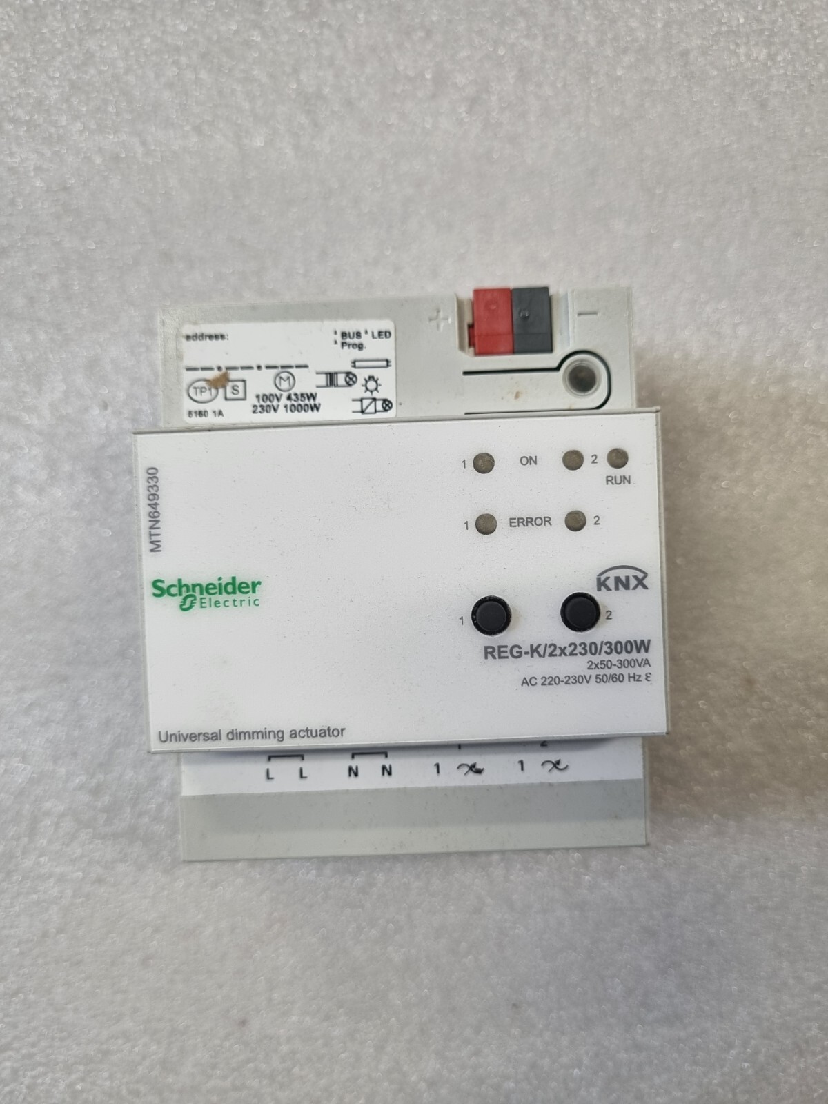 Schneider MTN649330 Universal dimming actuator REG-K/2×230/300W, light grey