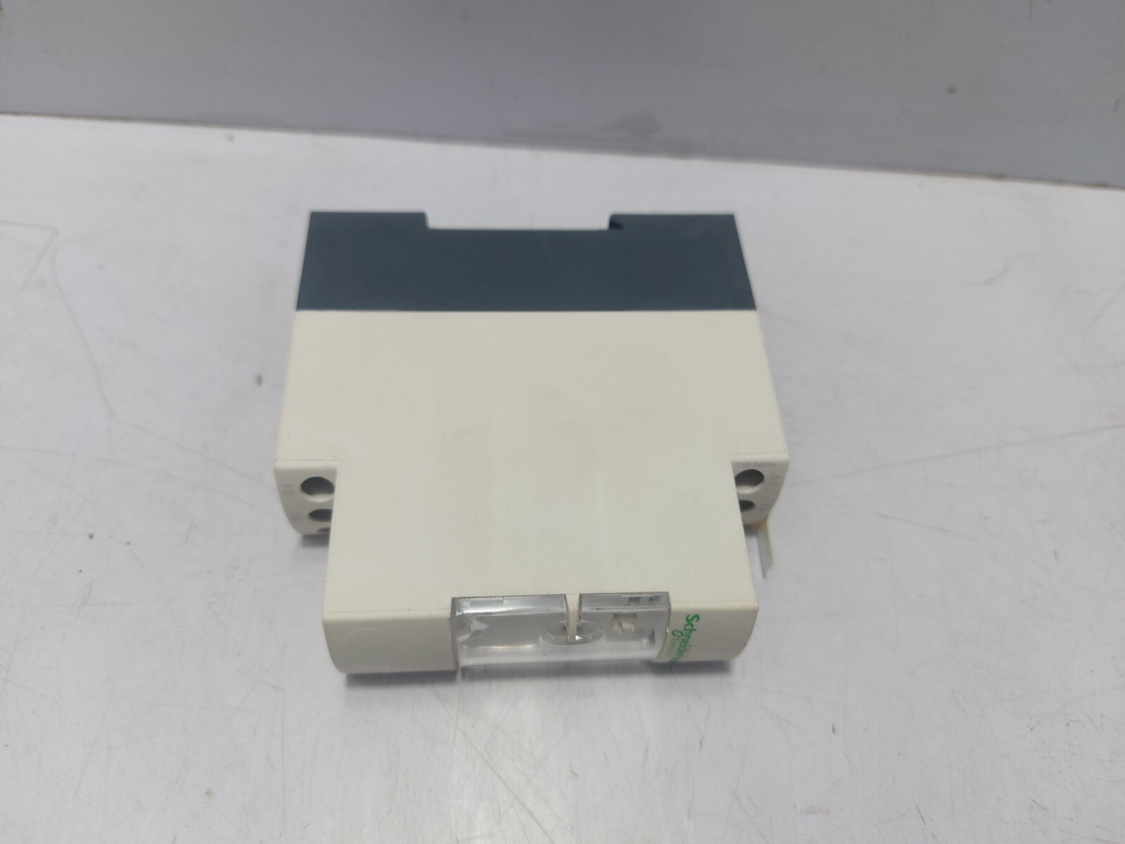 Schneider RE7TL11BU On Delay Timer Relay RE7 TL11BU