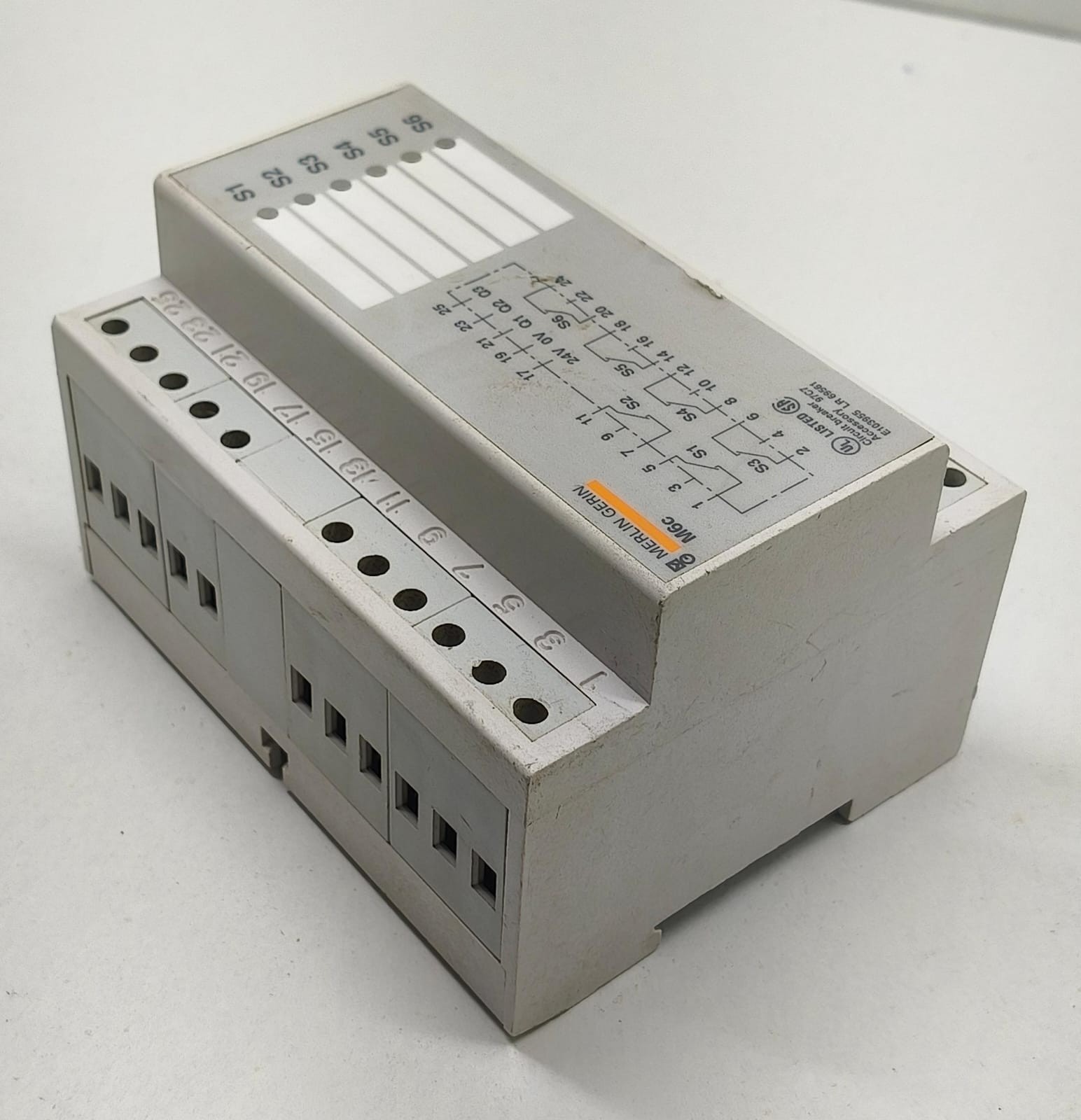 SCHNEIDER ELECTRIC/MERLIN GERIN 33104 M6C MODULE