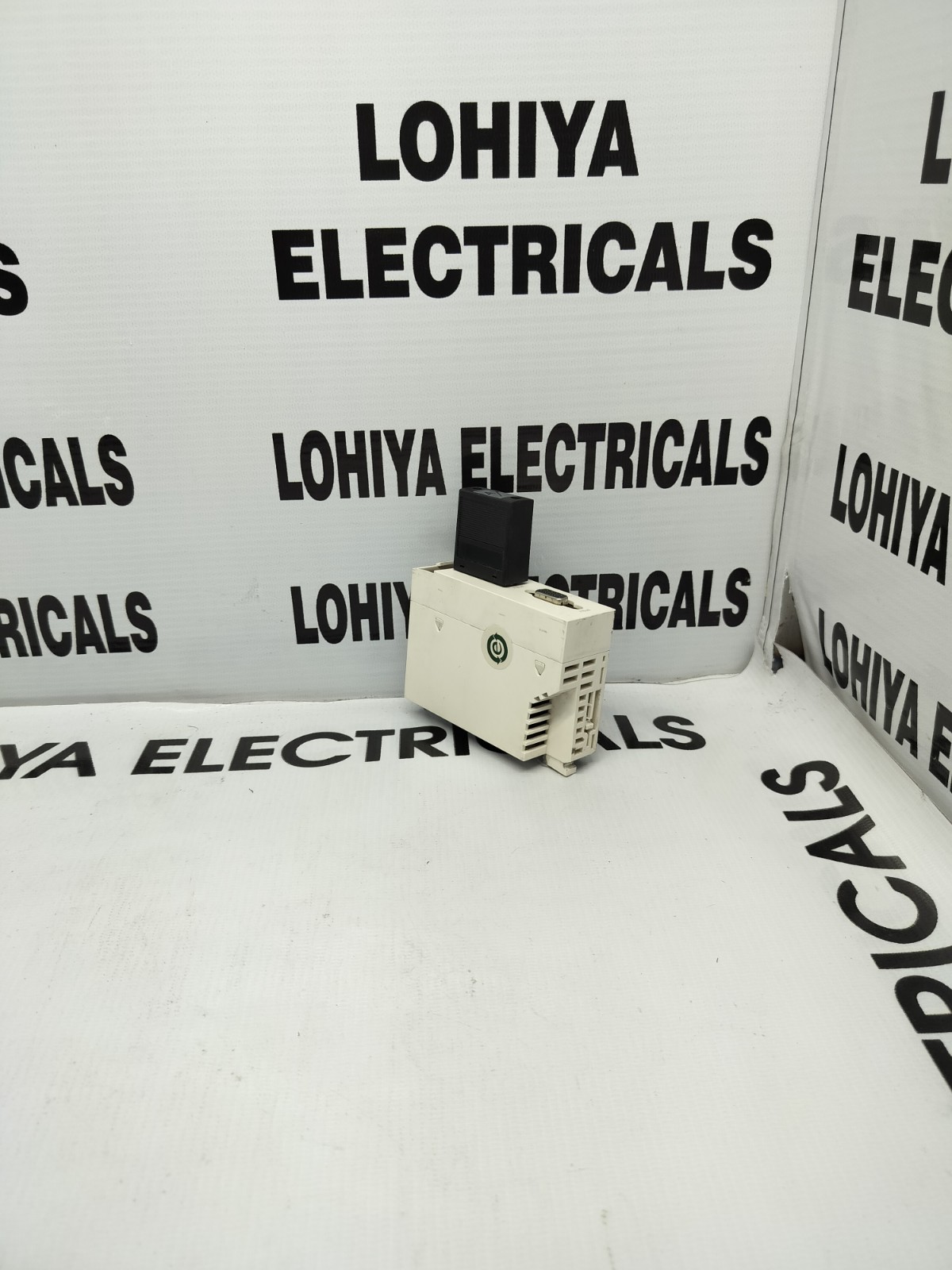 SCHNEIDER BMXXBE1000 BACKPLANE EXTENDER ( USED CONDITION )