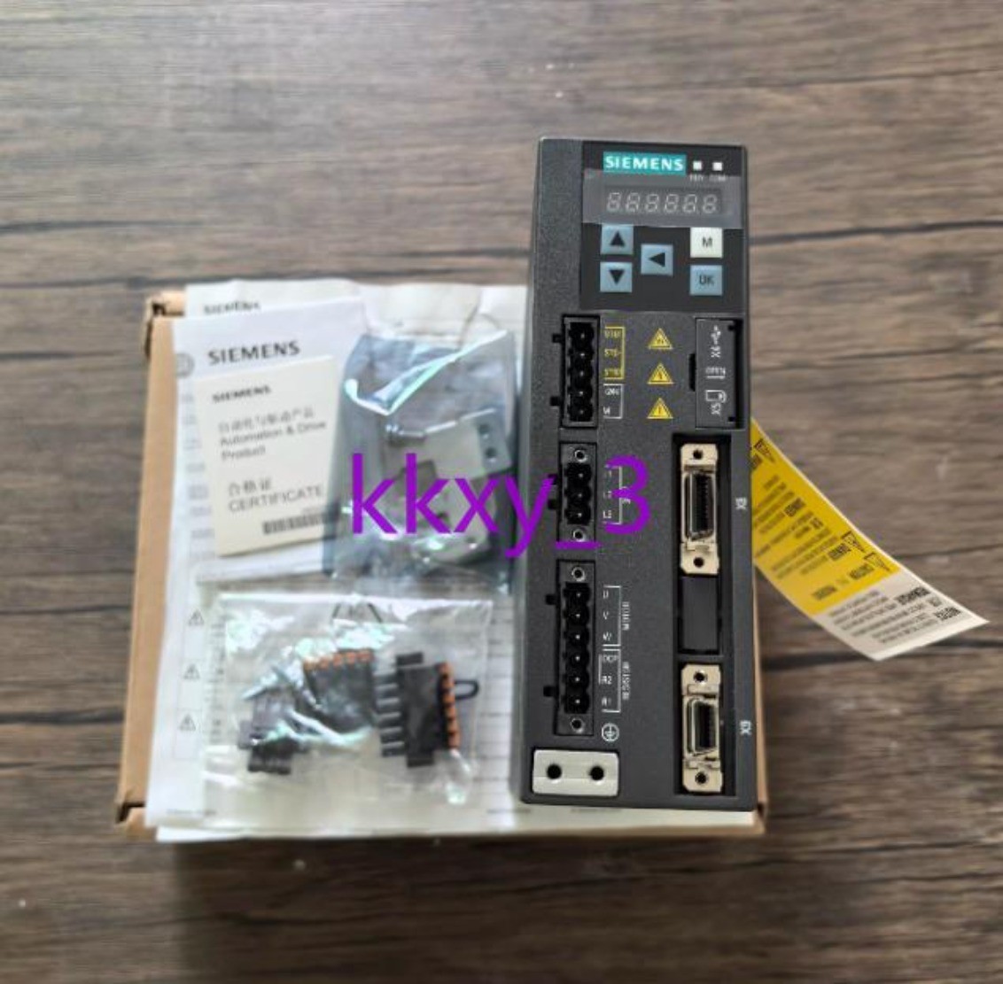 1 PCS NEW IN BOX Original Siemens V90 servo drive 6SL3210-5FB10-2UF0